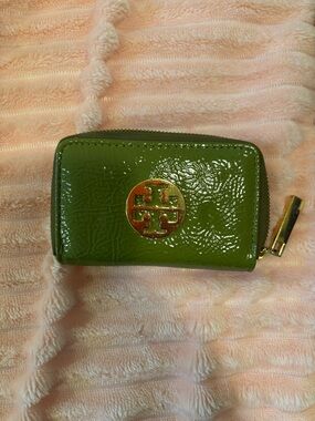 Tory Burch Olive Green Patent Leather Zip Card Case with Gold Logo